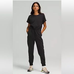 Lululemon Stretch Travel Woven jumpsuit. Size 6. Black.